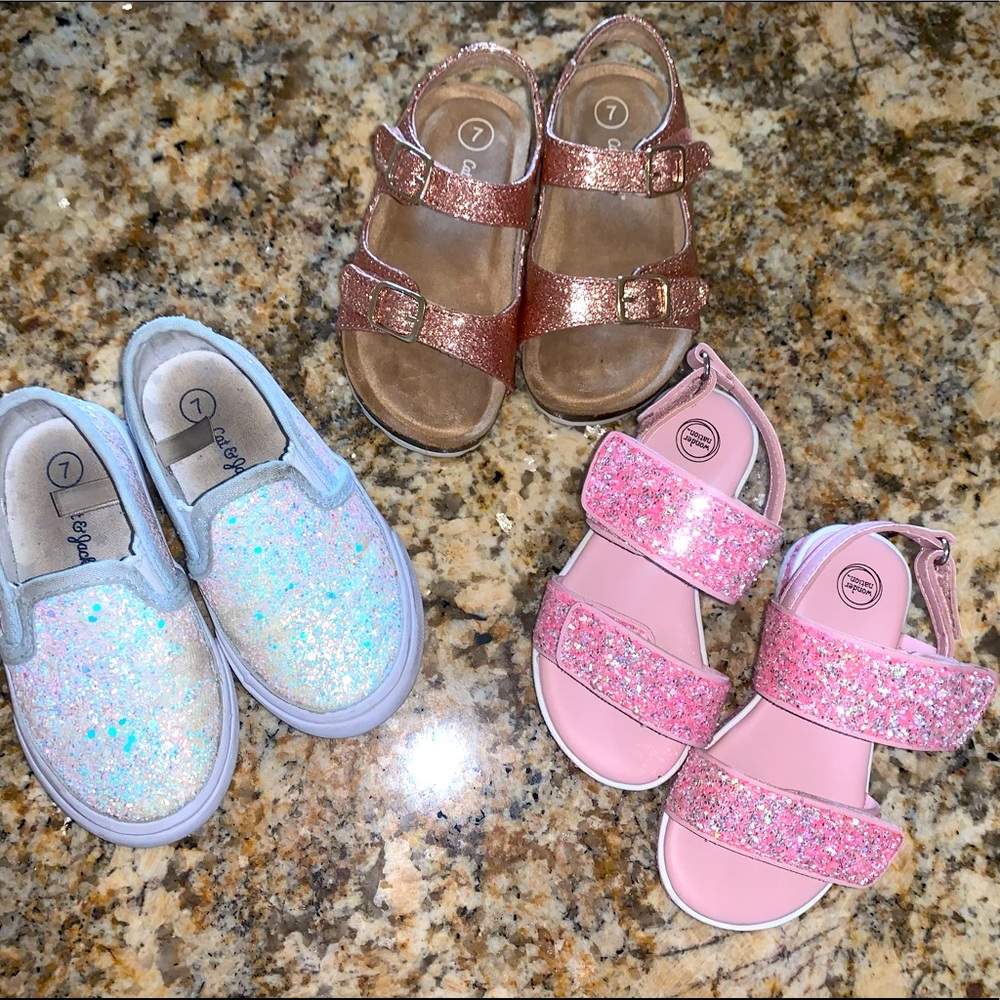3 pairs toddler shoes 🎀 LIKE NEW!